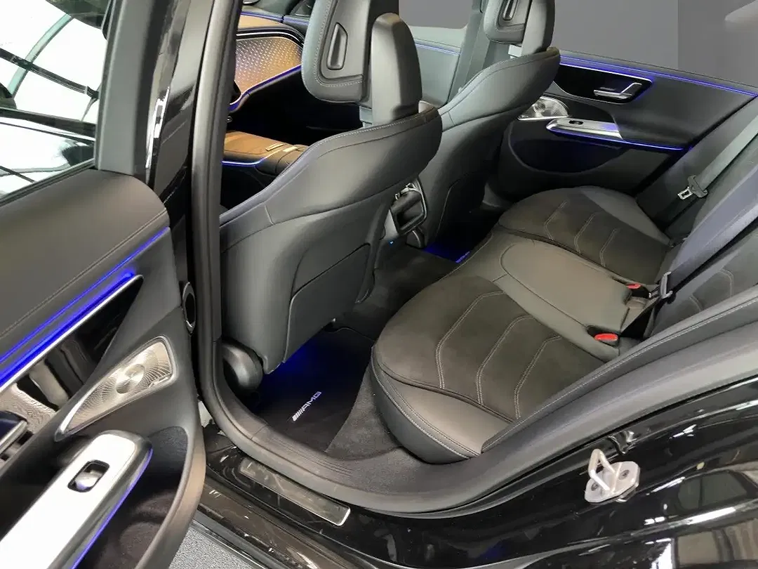 Mercedes-Benz E 220 AMG Burmester - Thumbnail 7
