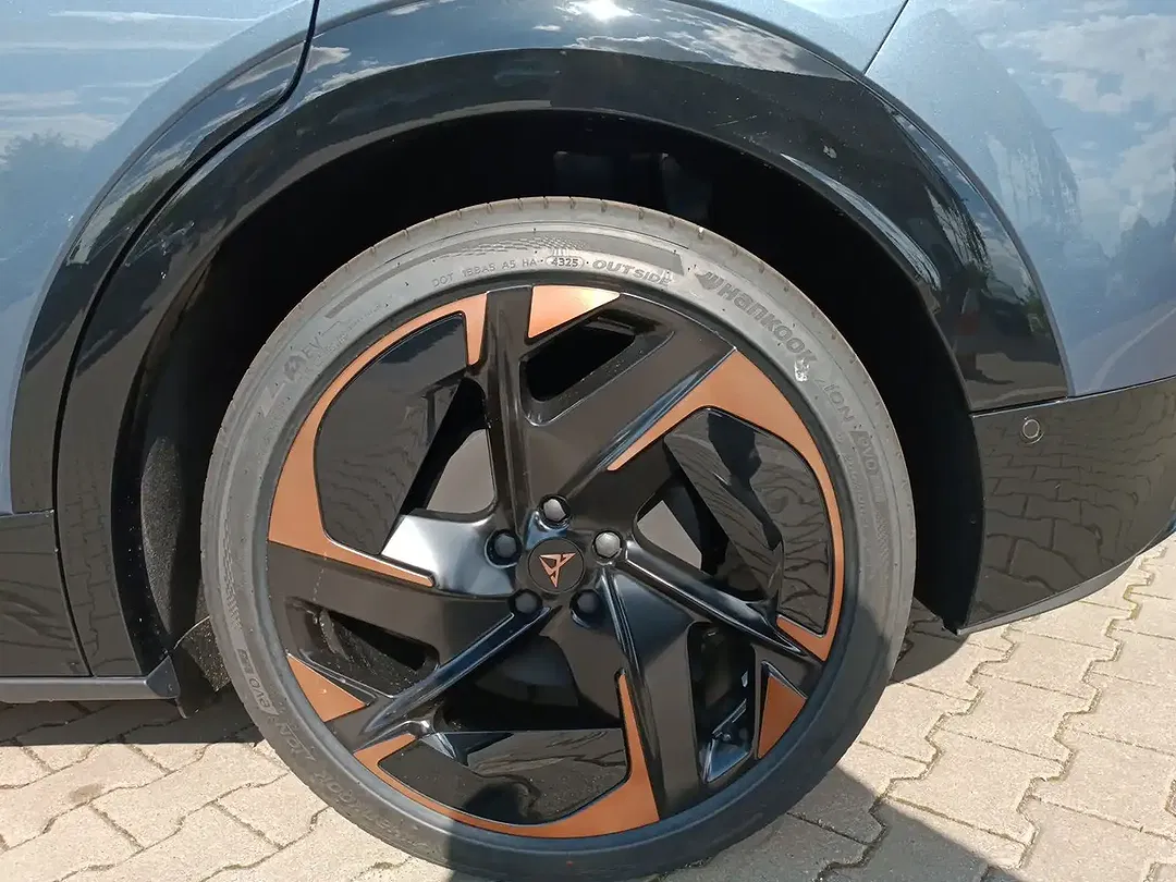 CUPRA Tavascan VZ - Thumbnail 6