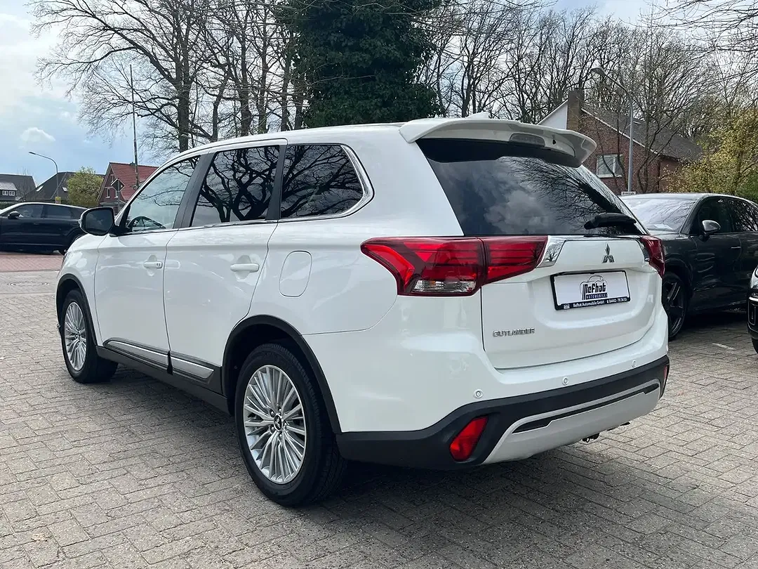 Mitsubishi Outlander Active+ - Thumbnail 11