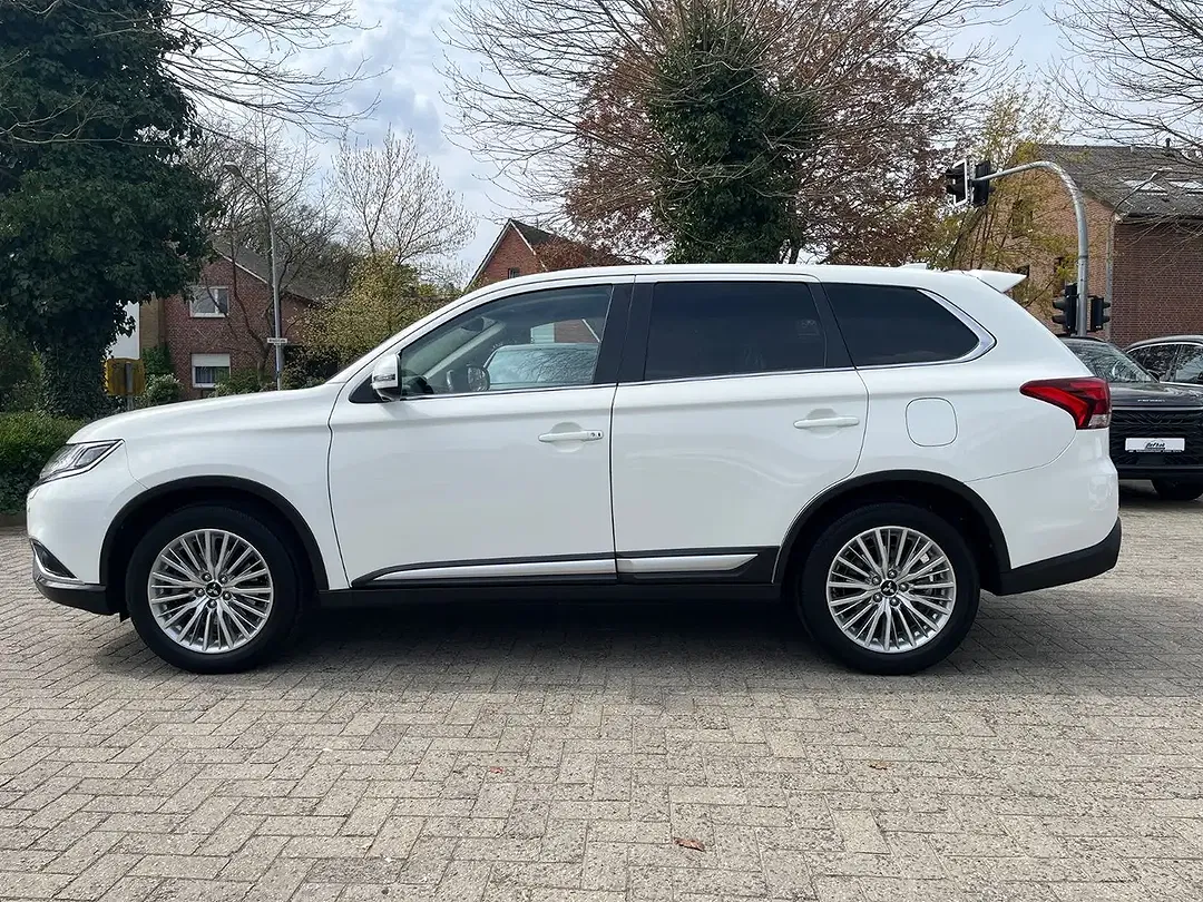 Mitsubishi Outlander Active+ - Thumbnail 12