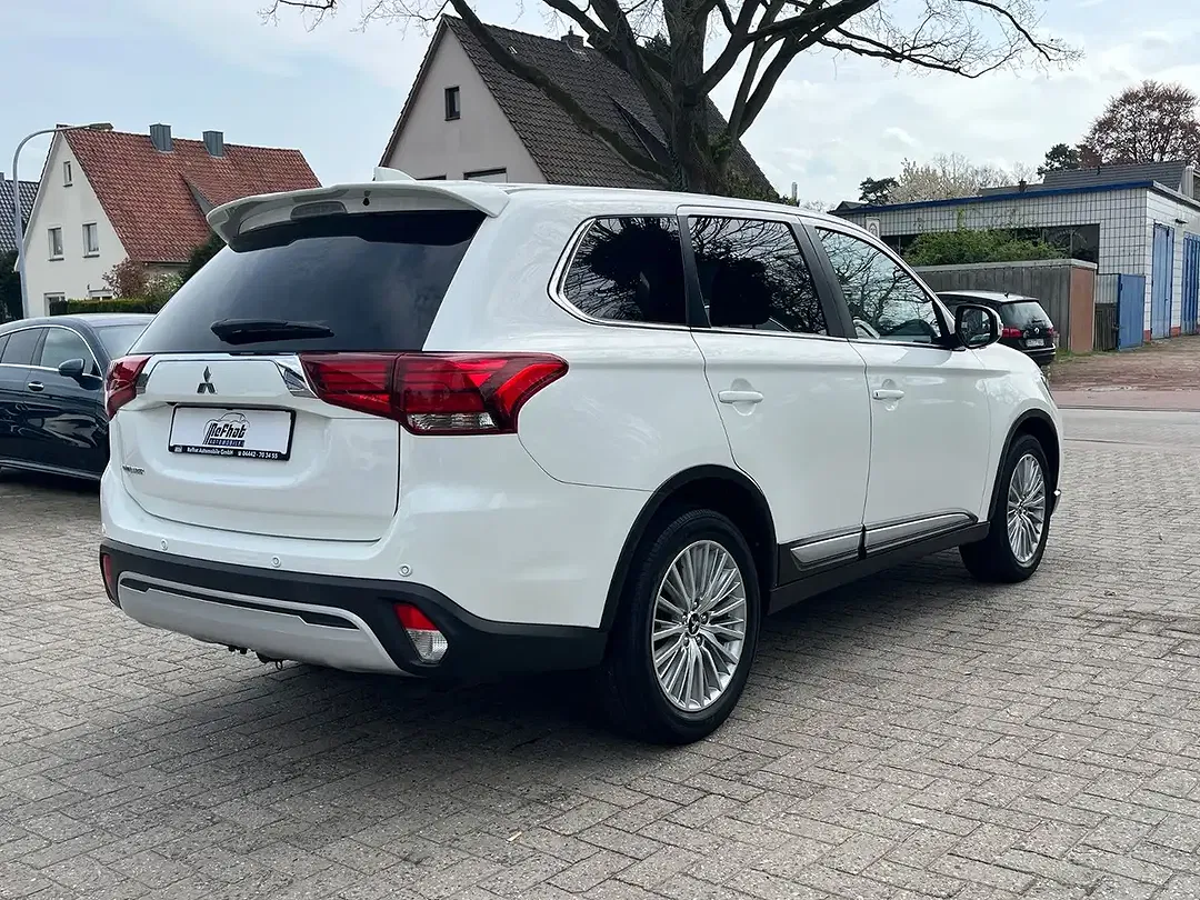 Mitsubishi Outlander Active+ - Thumbnail 7