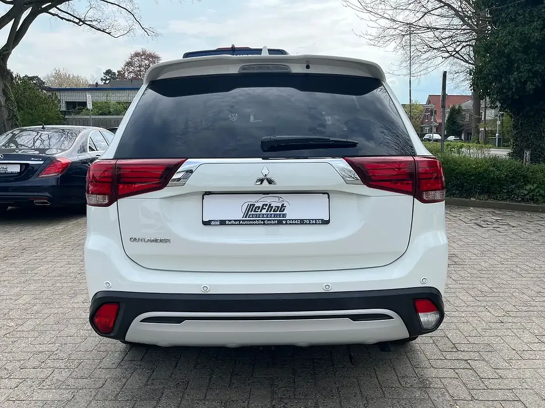 Mitsubishi Outlander Active+ - Thumbnail 9