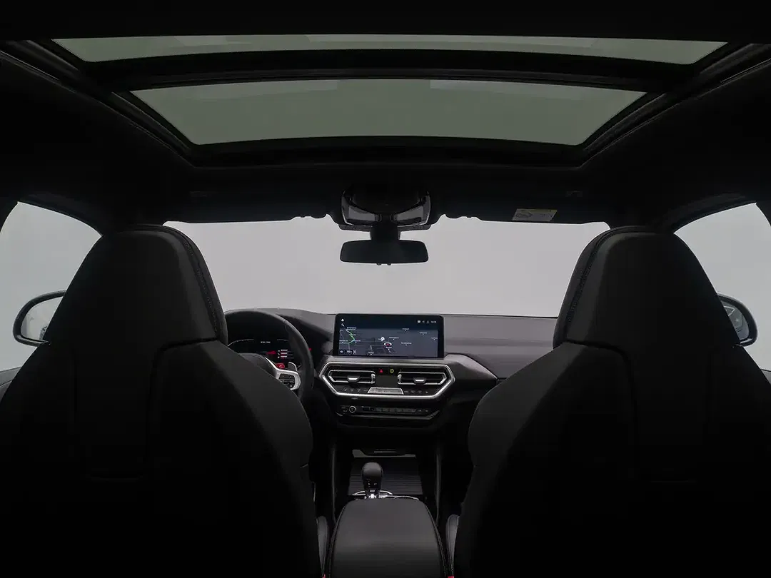 BMW X4 M - Thumbnail 30