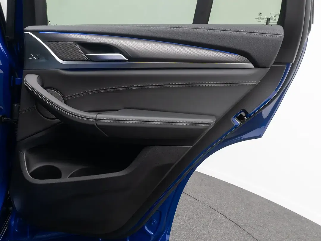 BMW X4 M - Thumbnail 33