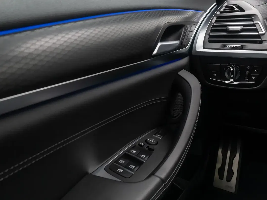 BMW X4 M - Thumbnail 34