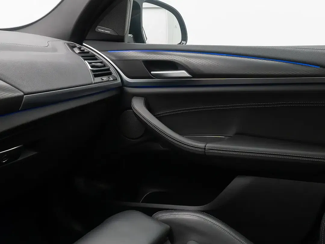 BMW X4 M - Thumbnail 35