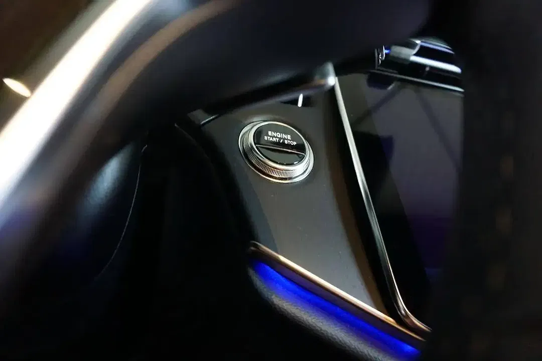 Mercedes-Benz E 300 - Thumbnail 8