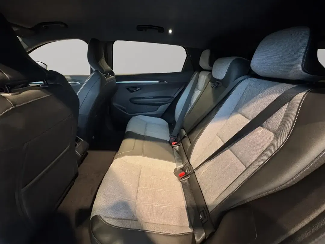 Mitsubishi Eclipse Cross Diamant Top - Thumbnail 10