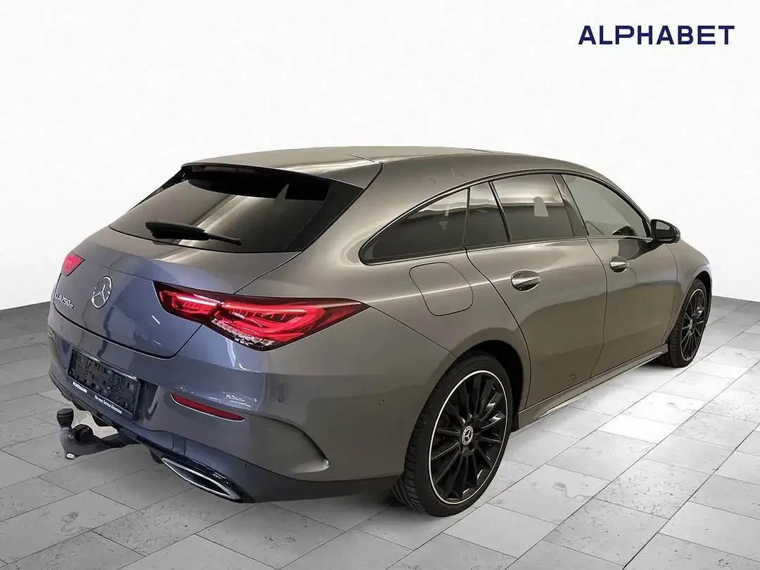 Mercedes-Benz CLA 250 AMG Line - Thumbnail 2