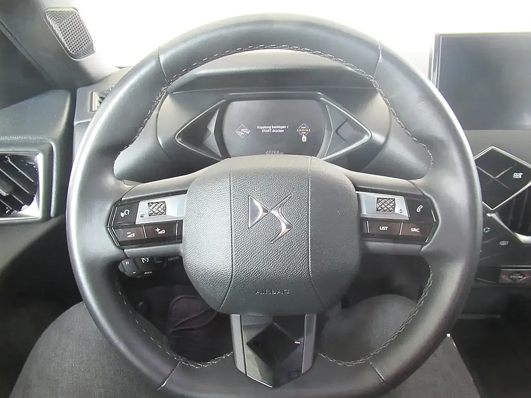 DS Automobiles DS 3 - Thumbnail 10