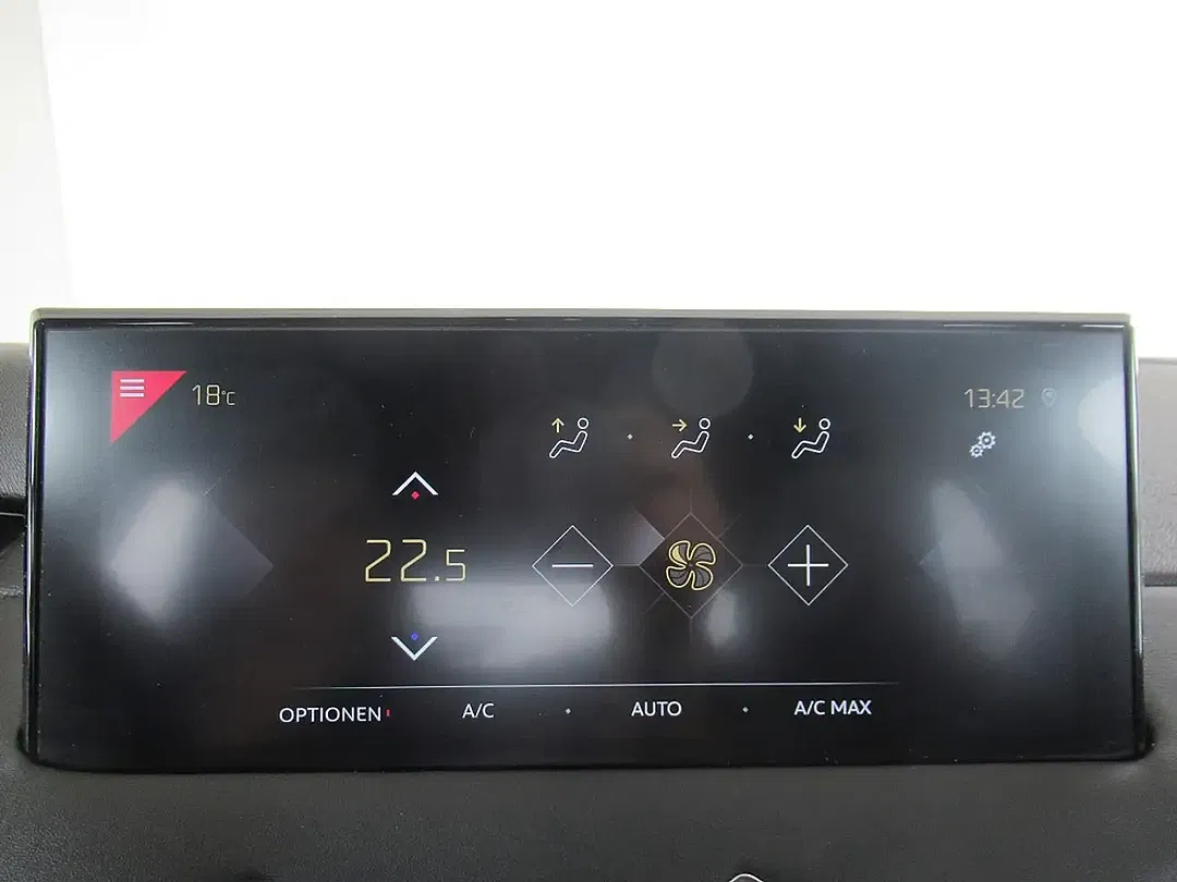 DS Automobiles DS 3 - Thumbnail 14