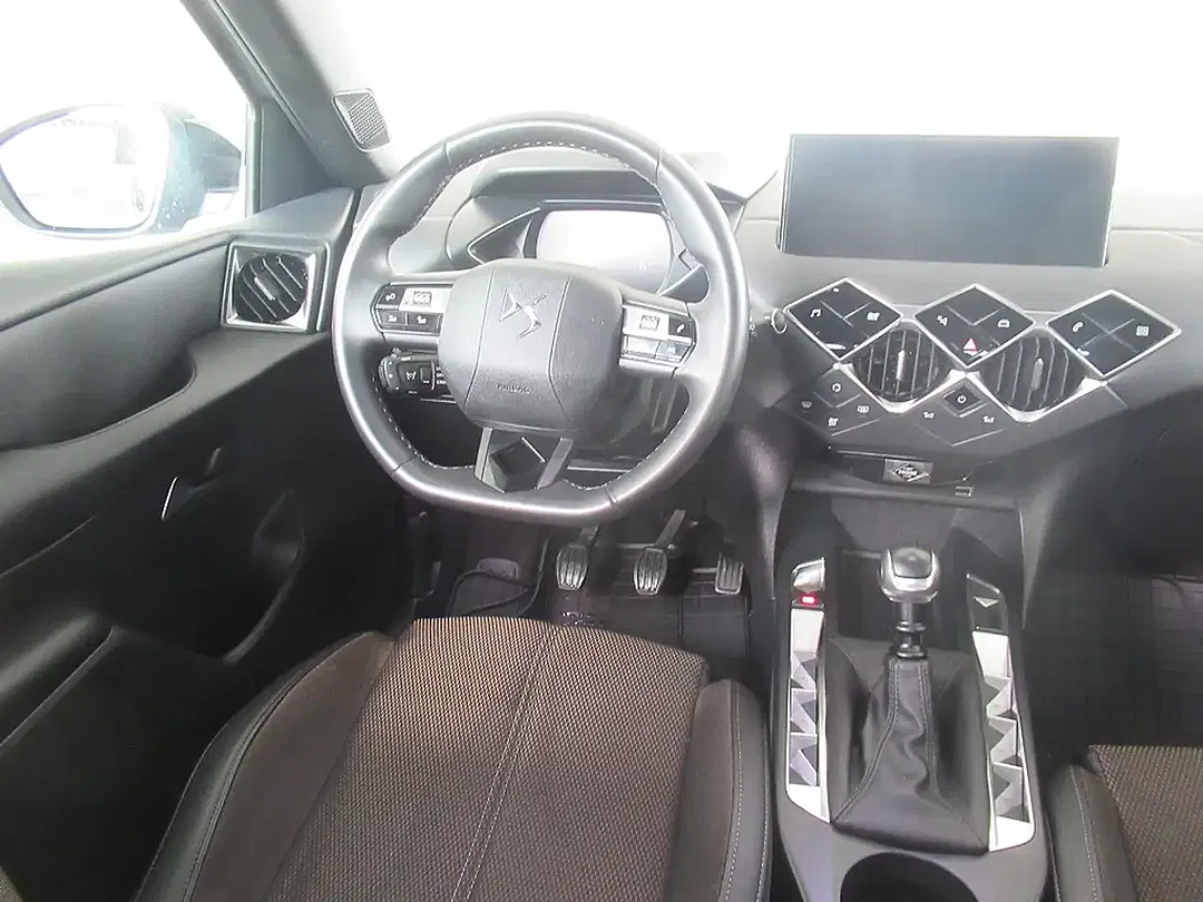 DS Automobiles DS 3 - Thumbnail 9