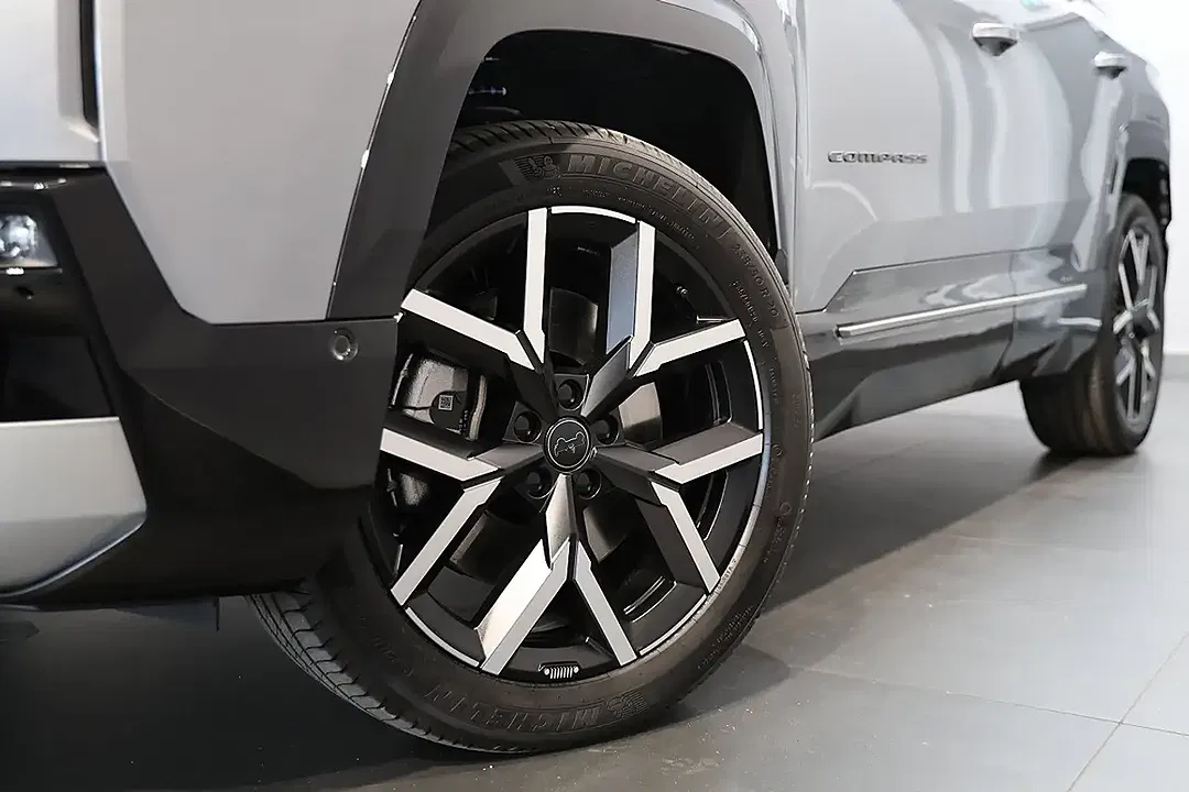 Jeep Compass PHEV DCT Edition - Thumbnail 3
