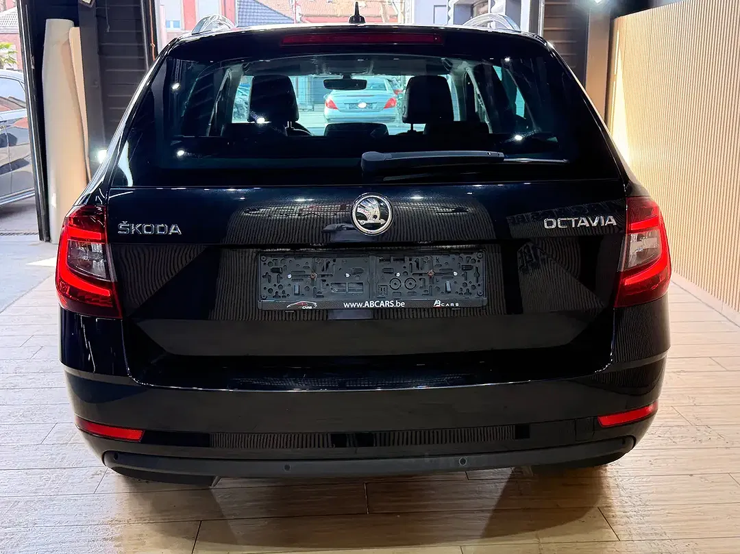 Skoda Octavia 1.0 TSI - Thumbnail 8