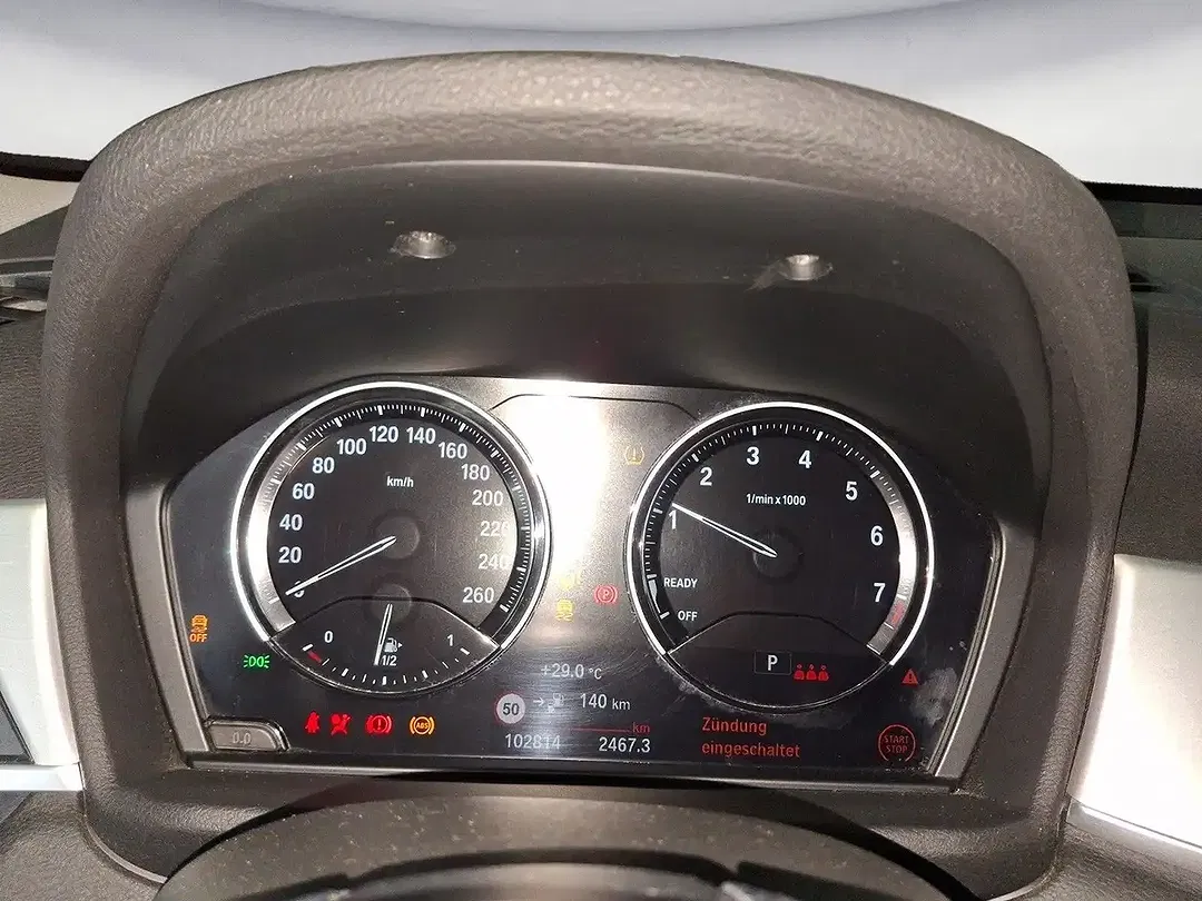 BMW X1 xDrive Advantage - Thumbnail 11