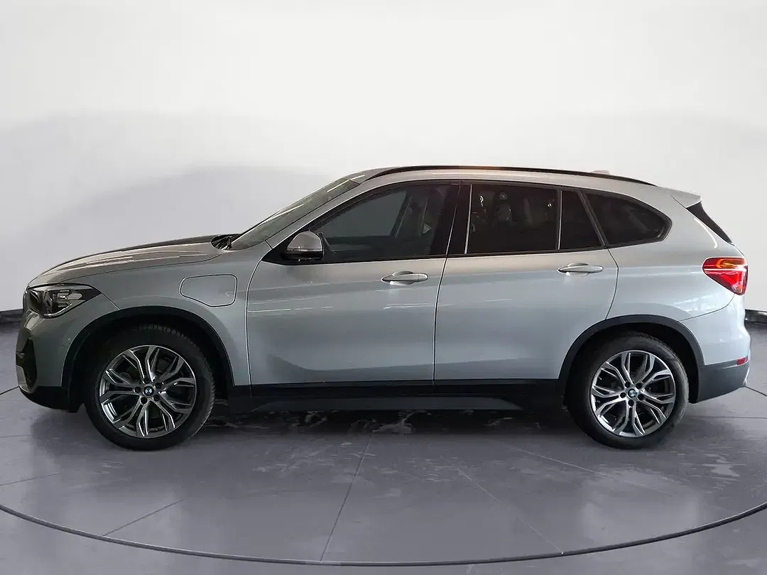 BMW X1 xDrive Advantage - Thumbnail 3