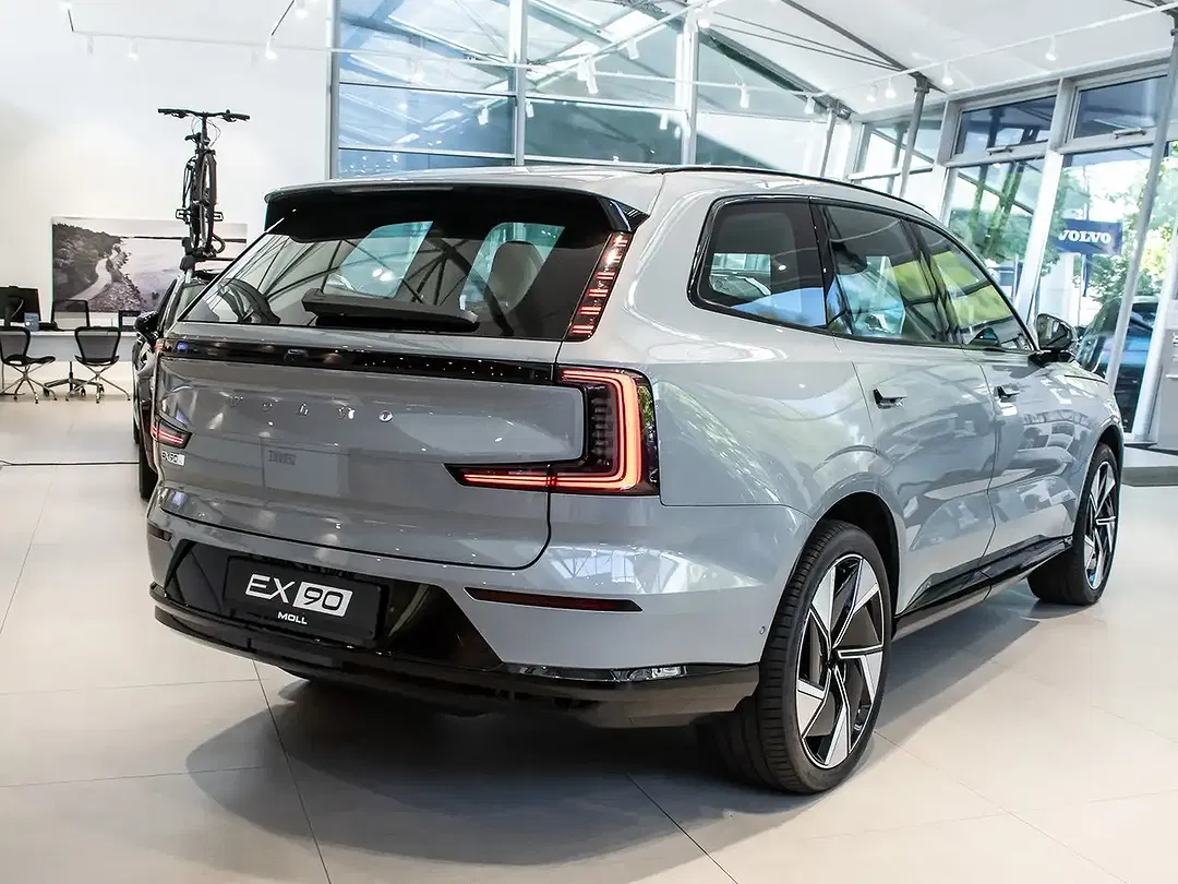 Volvo EX90 Twin Motor Performance Ultra - Thumbnail 3