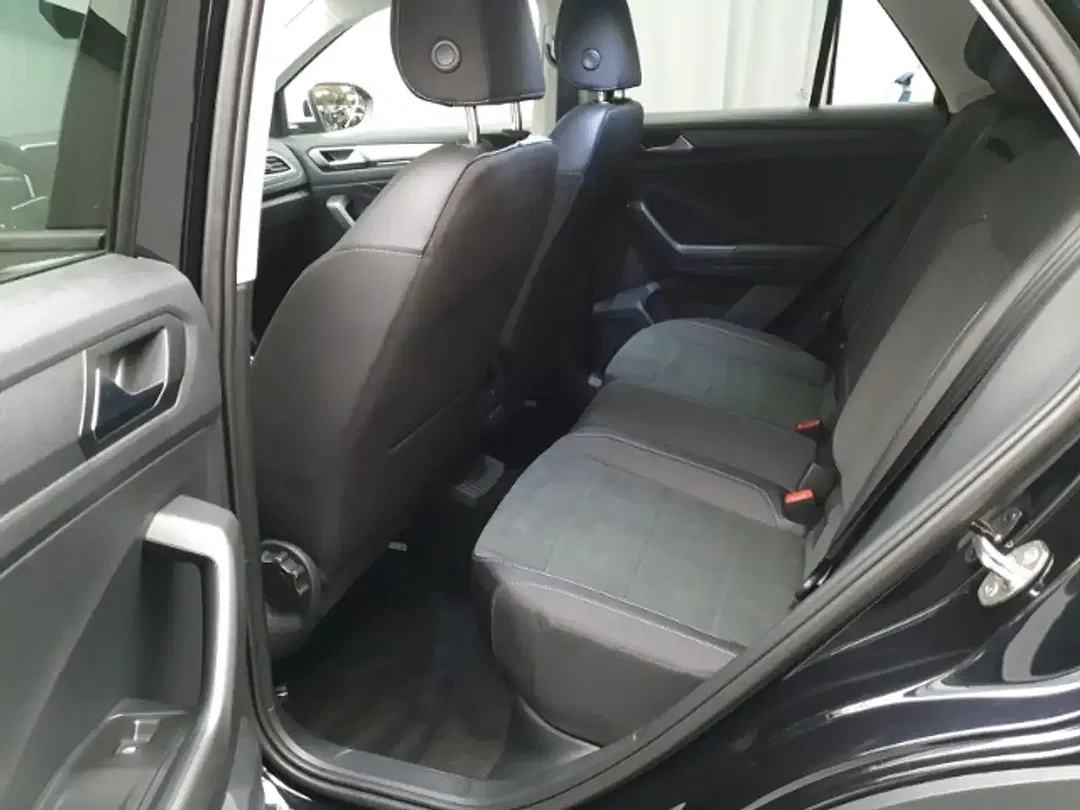 Volkswagen T-Roc TDI DSG 4Motion Style - Thumbnail 9