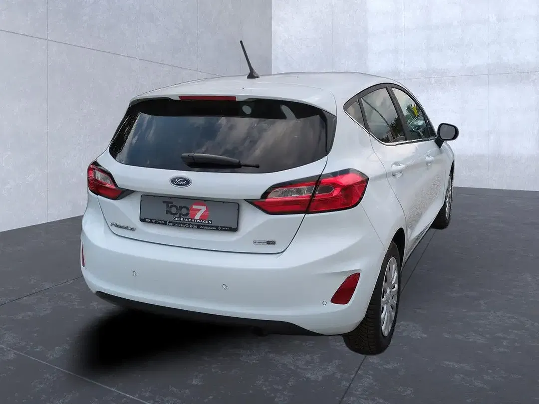 Ford Fiesta Titanium - Thumbnail 3