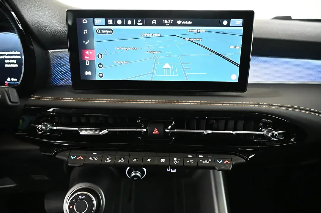 Alfa Romeo Tonale 1.3 PHEV Q4 Ti - Thumbnail 13