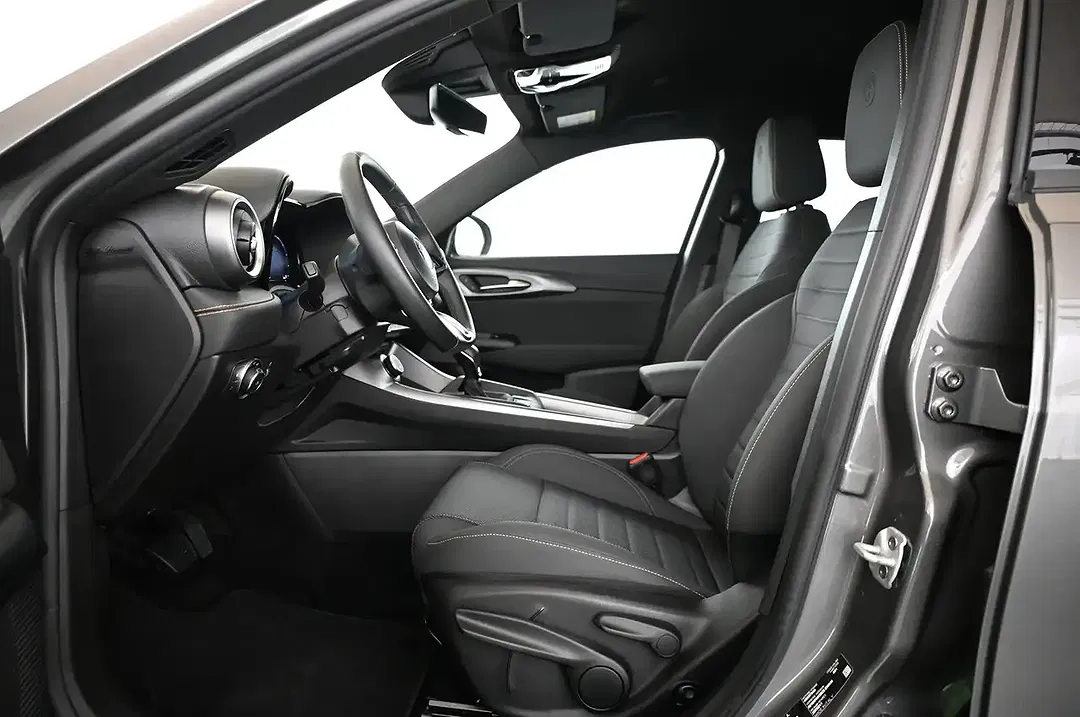 Alfa Romeo Tonale 1.3 PHEV Q4 Ti - Thumbnail 28