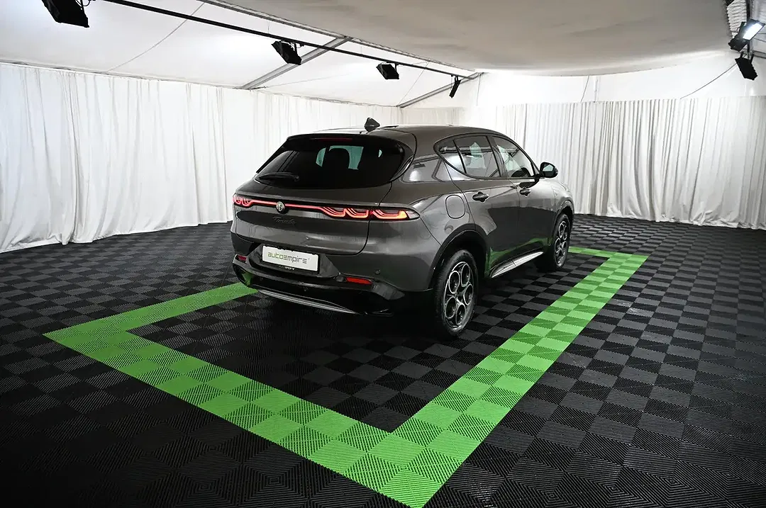 Alfa Romeo Tonale 1.3 PHEV Q4 Ti - Thumbnail 5