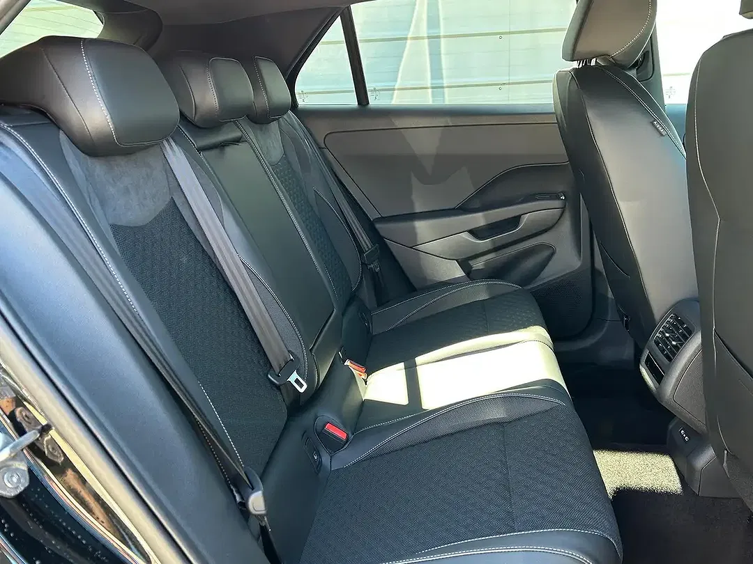 Volkswagen T-Roc 1.5 eTSI DSG R-Line - foto 14