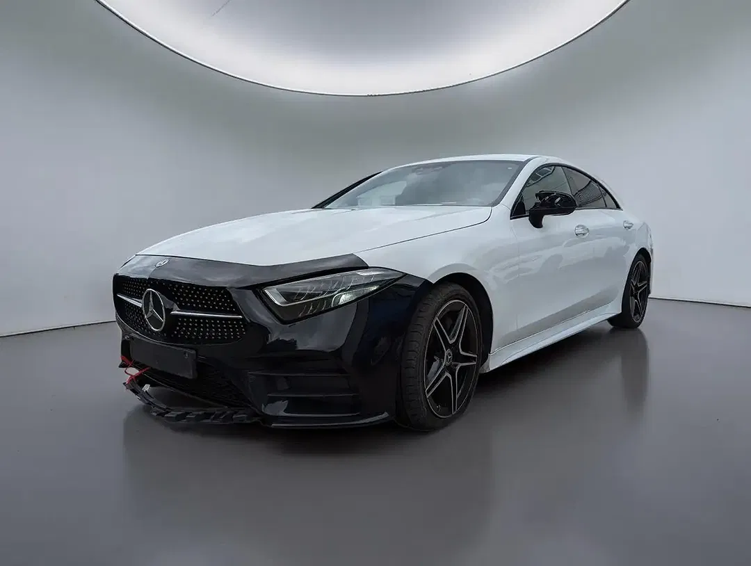 Mercedes-Benz CLS 300 AMG Line Night - foto 1