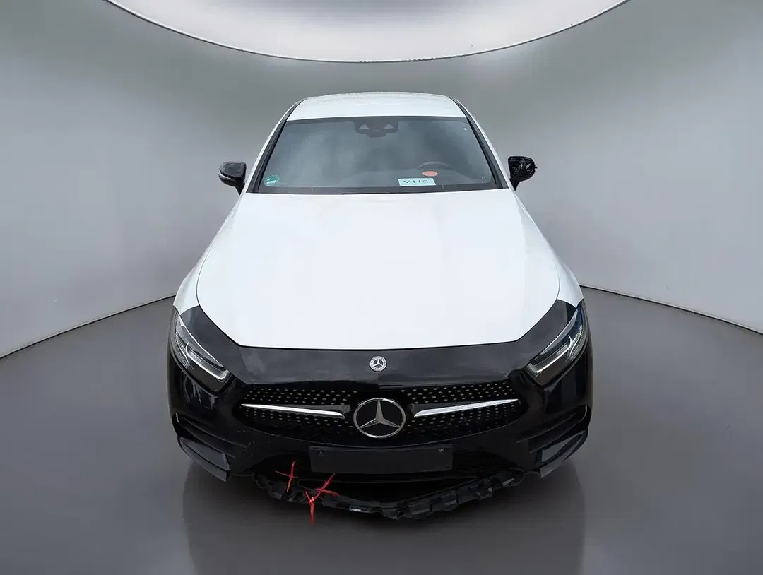 Mercedes-Benz CLS 300 AMG Line Night - Thumbnail 3