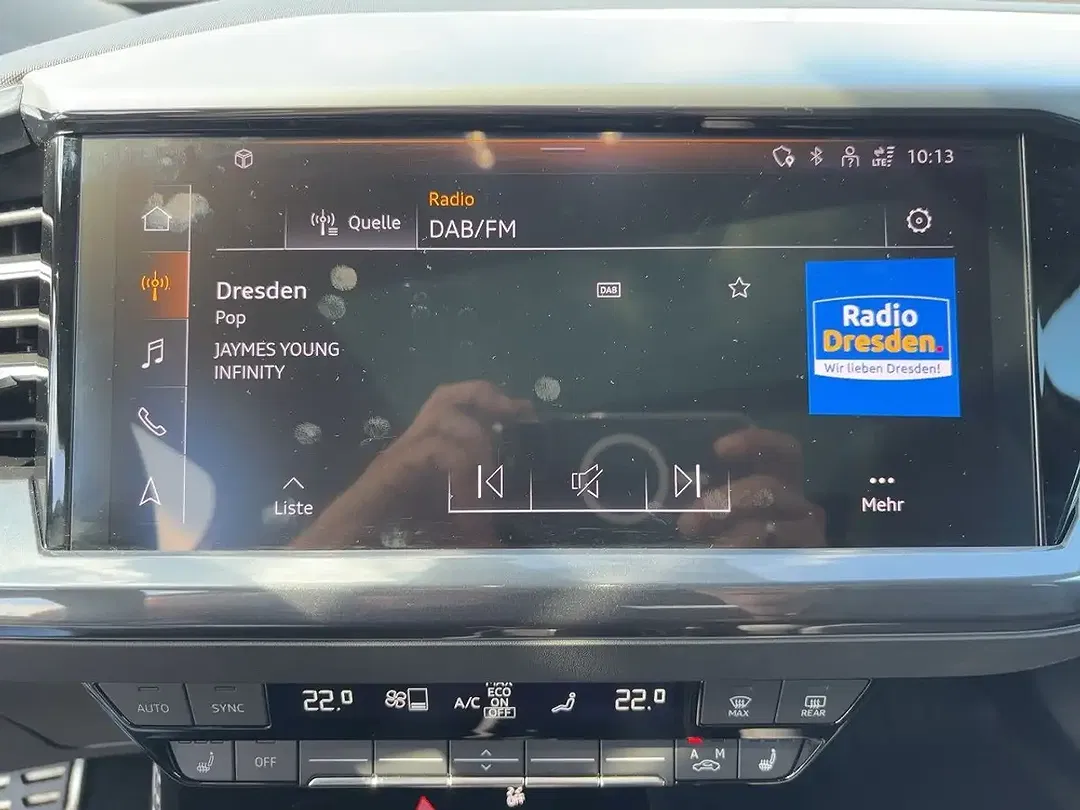 Audi Q4 e-tron 50 - Thumbnail 7