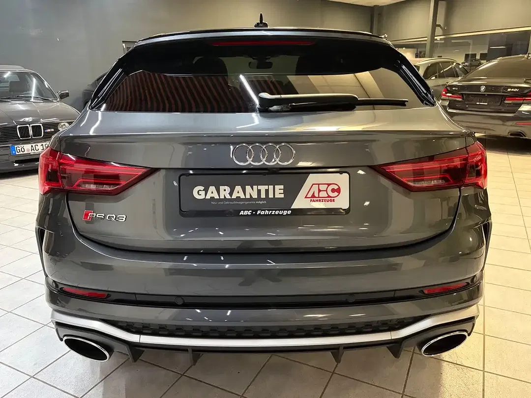 Audi RS Q3 2.5 TFSI quattro Sportback - Thumbnail 3