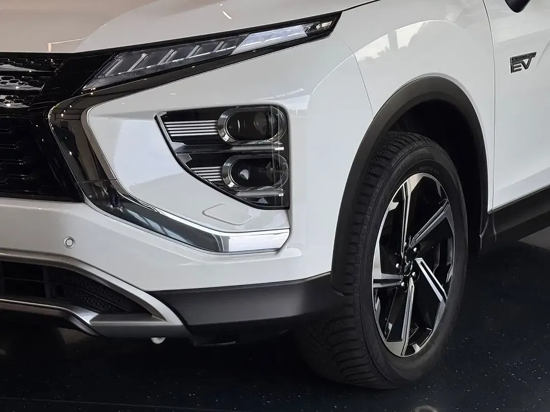Mitsubishi Eclipse Cross Hybrid 4WD Plus - Thumbnail 4