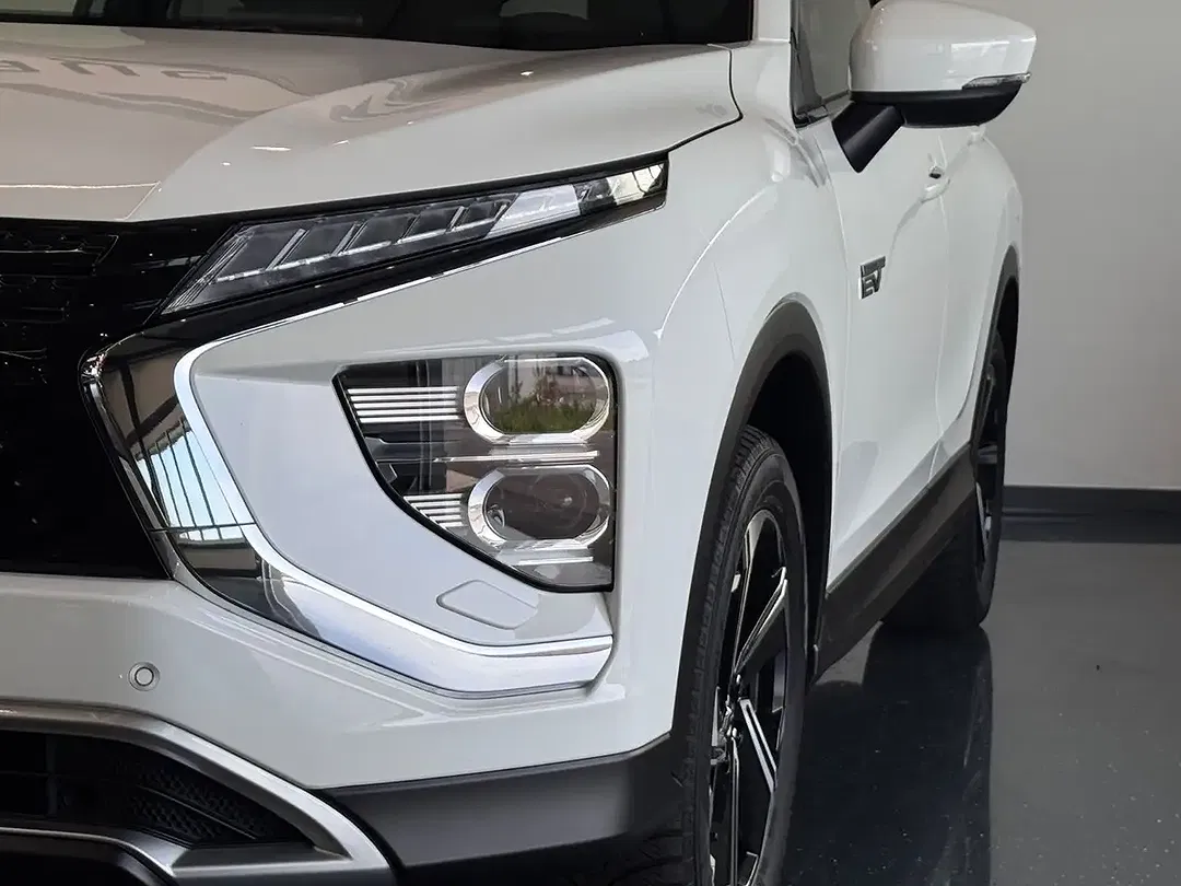 Mitsubishi Eclipse Cross Hybrid 4WD Plus - Thumbnail 6