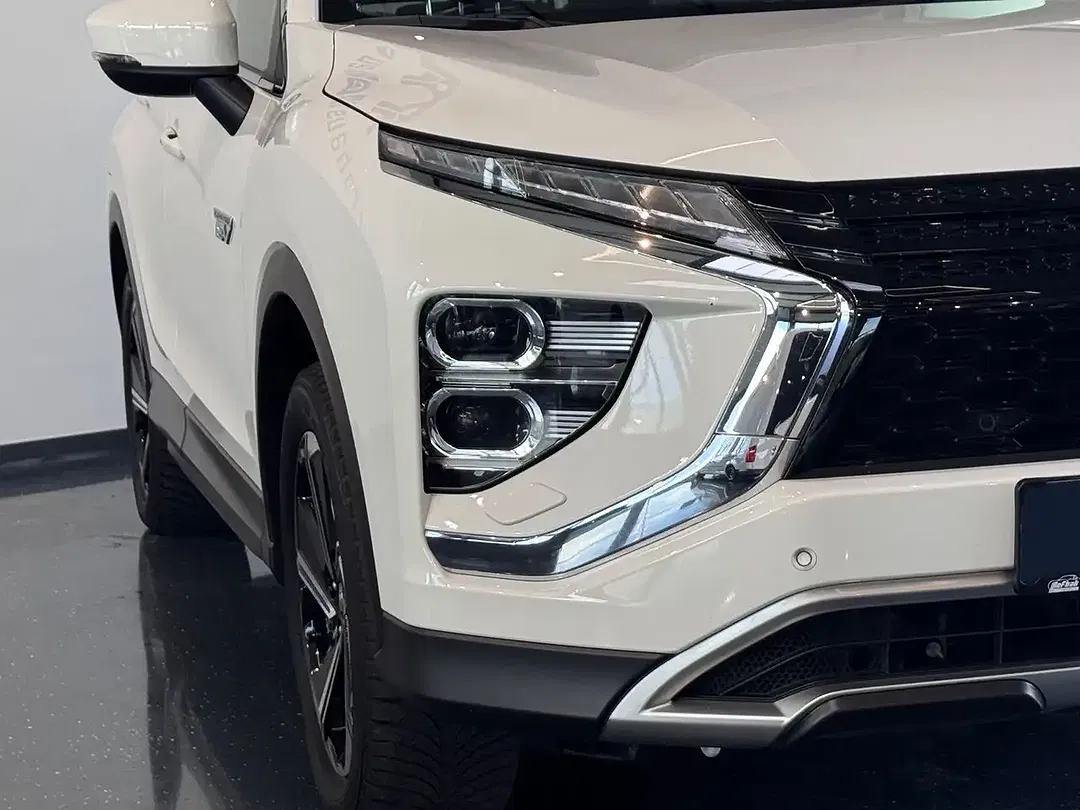 Mitsubishi Eclipse Cross Hybrid 4WD Plus - Thumbnail 9