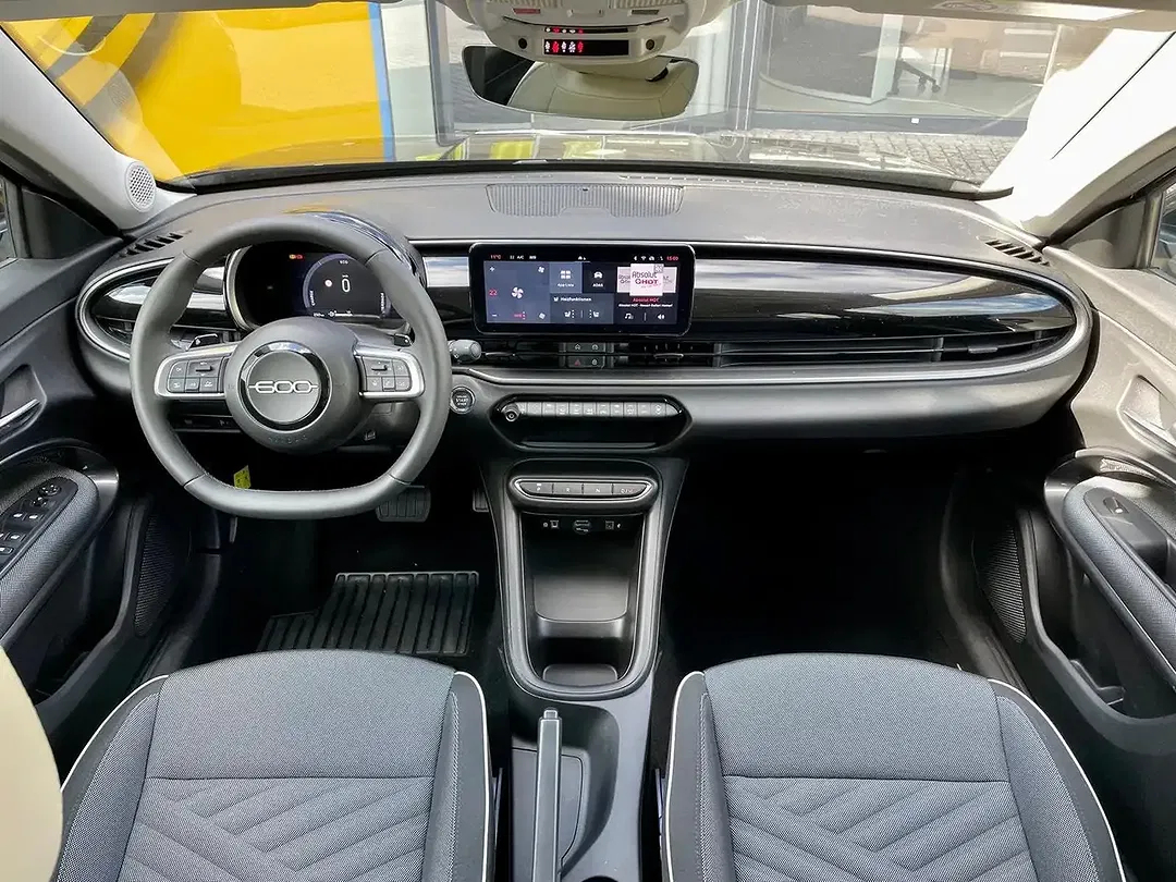 Fiat 600 Hybrid - Thumbnail 11