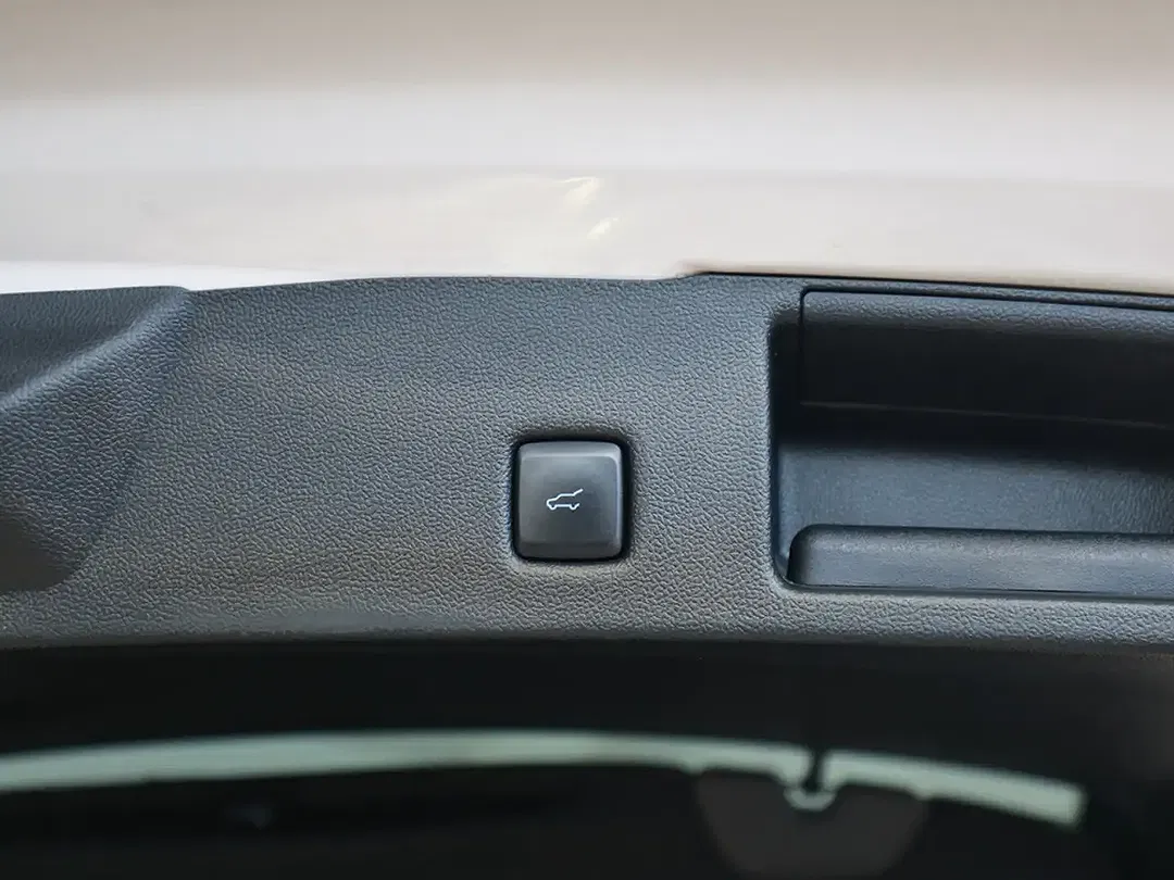 Ford Kuga 2.5 PHEV ST-Line - Thumbnail 26