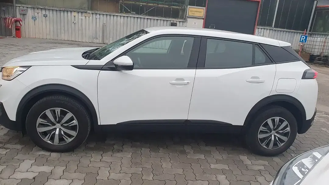 Peugeot 2008 Active - Thumbnail 3