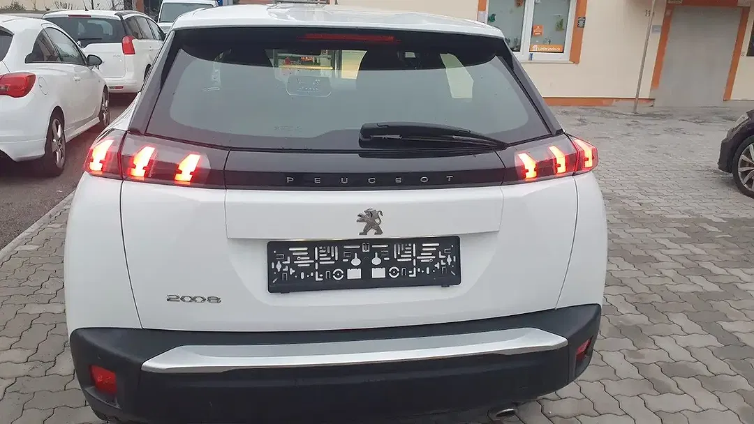 Peugeot 2008 Active - Thumbnail 9