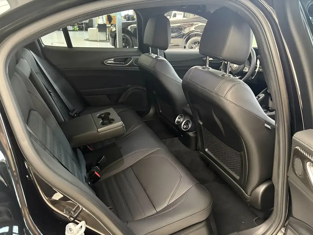 Alfa Romeo Giulia Quadrifoglio - foto 14
