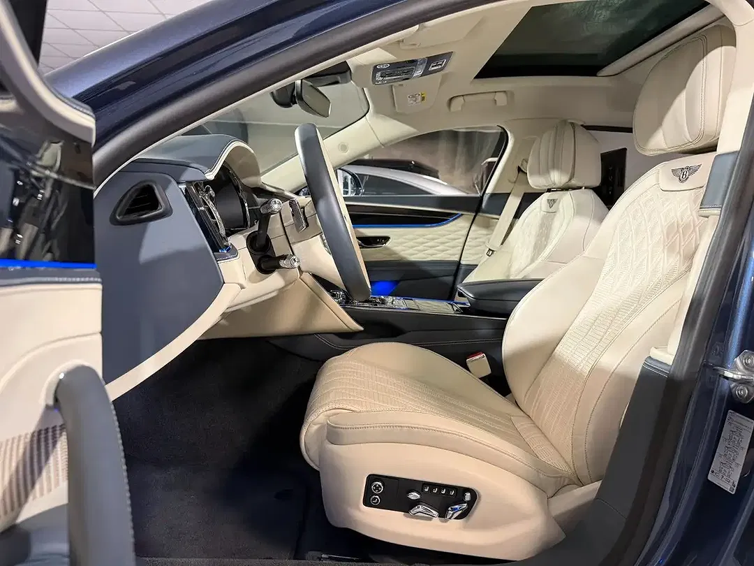 Bentley Flying Spur 4.0 V8 - Thumbnail 8