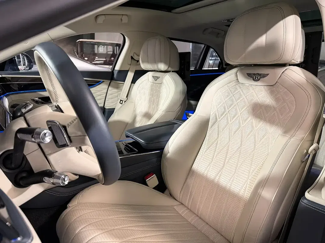 Bentley Flying Spur 4.0 V8 - Thumbnail 9