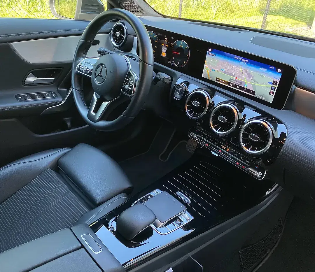 Mercedes-Benz CLA 180 7G-TRONIC MBUX Luxury - Thumbnail 12