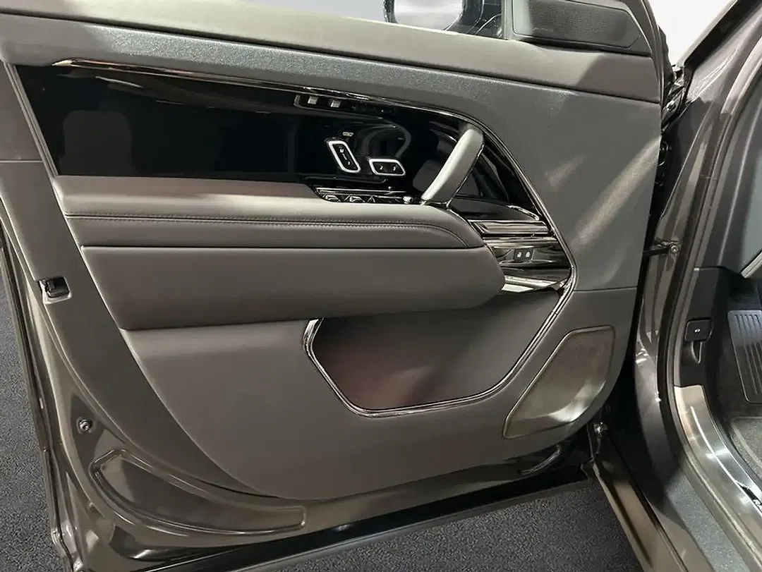Land Rover Range Rover Sport P635 SV - Thumbnail 13