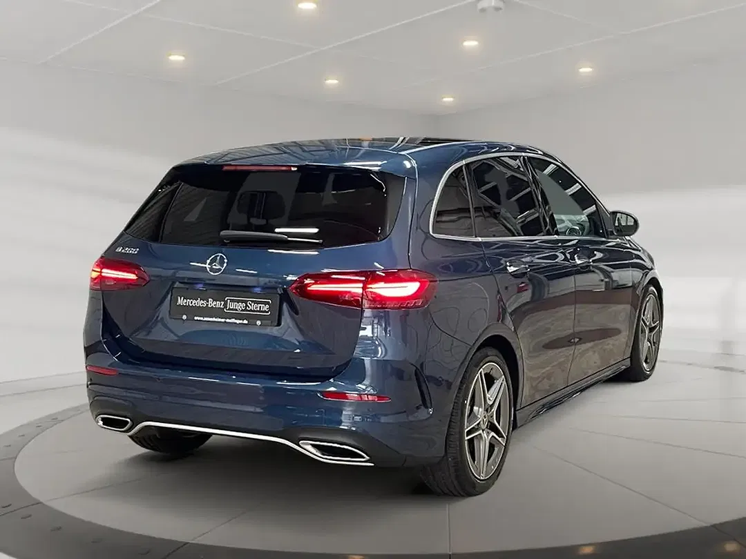Mercedes-Benz B 200 AMG MBUX - foto 2