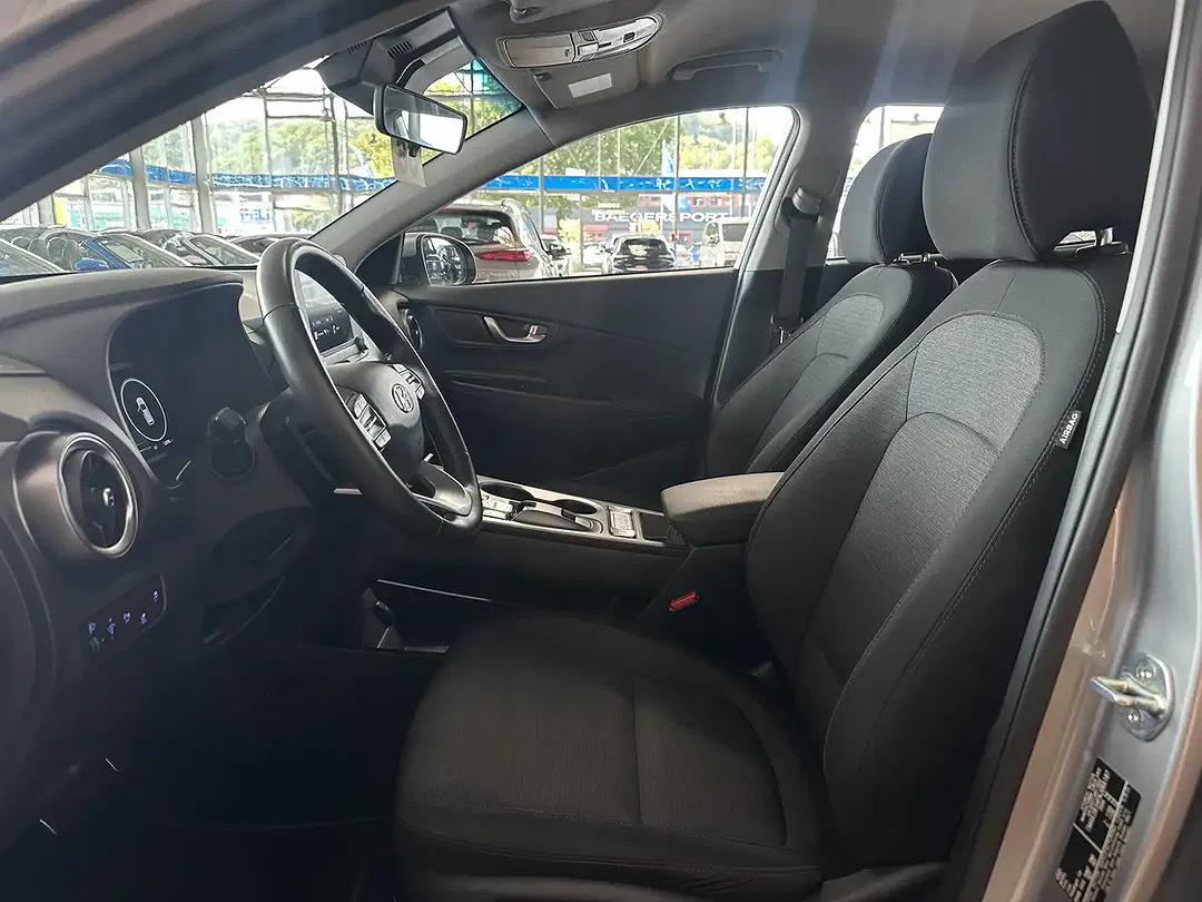 Hyundai KONA Select - Thumbnail 10