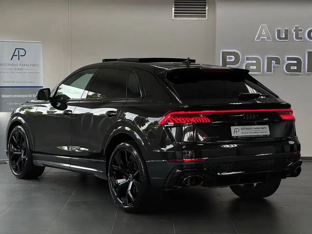 Audi RS Q8 4.0 TFSI quattro Matrix LED - Thumbnail 3