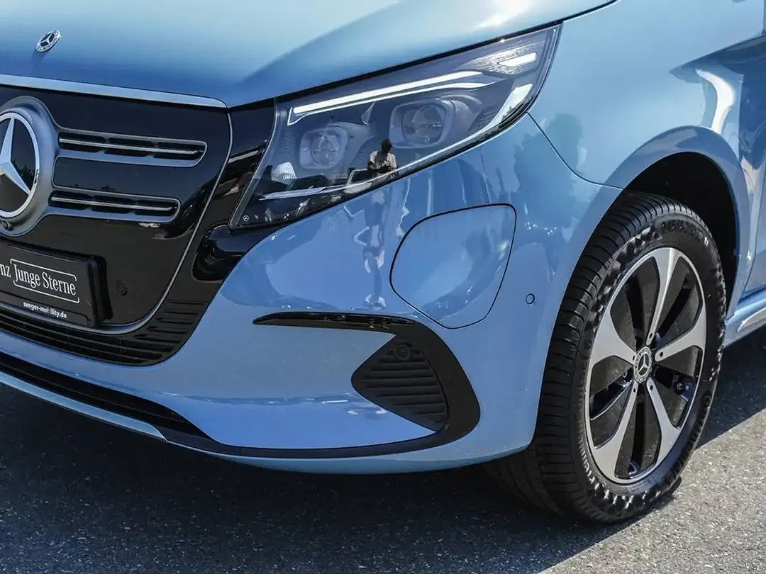 Mercedes-Benz EQV 300 AIRMATIC Avantgarde - Thumbnail 3