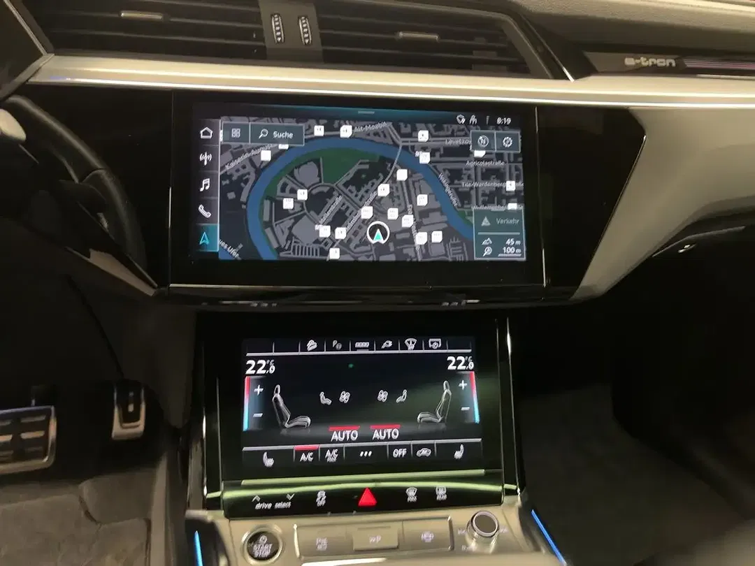 Audi Q8 55 e-tron quattro Matrix LED Sportback advanced - Thumbnail 11