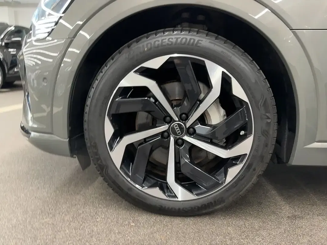 Audi Q8 55 e-tron quattro Matrix LED Sportback advanced - Thumbnail 12