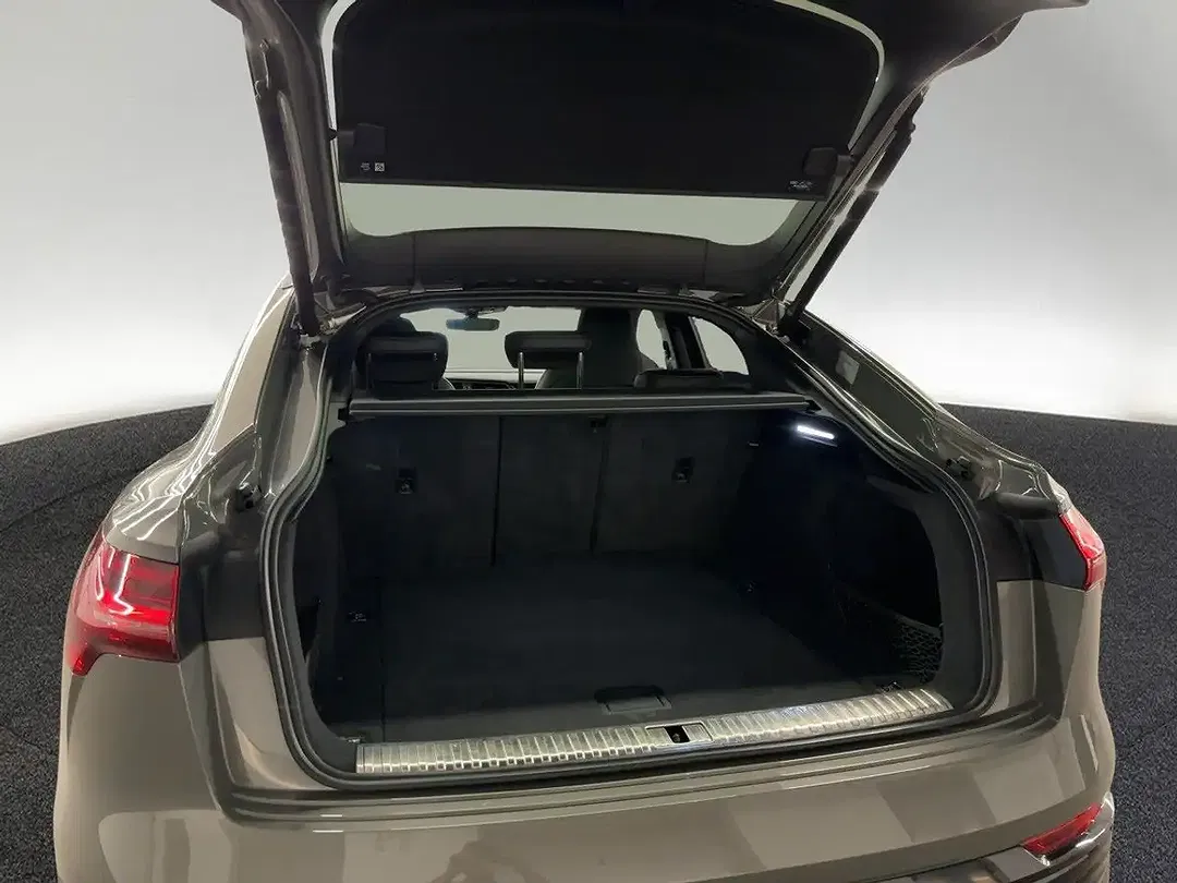 Audi Q8 55 e-tron quattro Matrix LED Sportback advanced - Thumbnail 6
